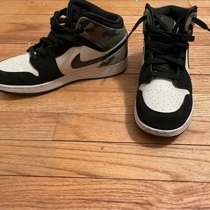 Army print Jordan’s.